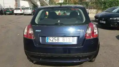 Sloopvoertuig fiat stilo van (192_) 1.9 jtd (192dxe1a) van het jaar 2002 aangedreven 192a1000