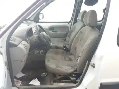 Здавання транспортного засобу renault kangoo (f/kc0) alize року 2006 потужний k9k b7 Здавання транспортного засобу renault kangoo (f/kc0) alize року 2006 потужний k9k b7