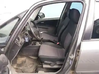 Veículo de Sucata suzuki sx4 rw (ey) glx do ano 2006 alimentado d19aa