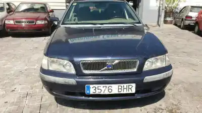 Véhicule à la ferraille VOLVO S40 BERLINA 1.9 Diesel CAT de l'année 2001 alimenté D4192T4