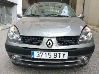 Scrapping Vehicle RENAULT CLIO II FASE II (B/CB0) Authentique of the year 2002 powered K9K A7