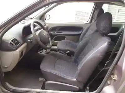 Здавання транспортного засобу renault clio ii fase ii (b/cb0) authentique року 2002 потужний k9k a7