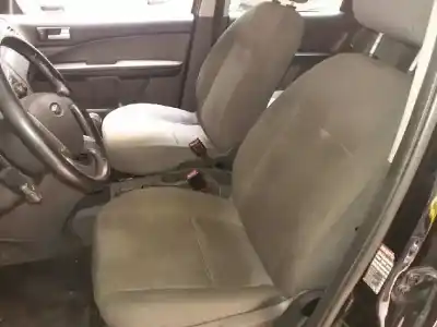 Здавання транспортного засобу ford focus c-max (cap) ambiente (d) року 2004 потужний g8da