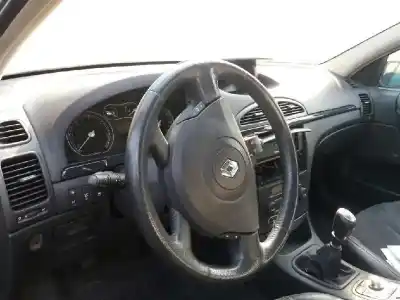 Veículo de Sucata renault                                            laguna ii (bg0)                                                                                                                                                                                                                                            confort dynamique                                                                                                                                                                                                                                          do ano 2007 alimentado f9q 17