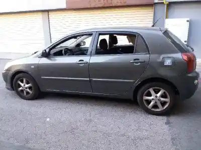 Scrapping Vehicle toyota corolla (_e12_) 2.0 d-4d (cde120_) of the year 2002 powered 1cd-ftv