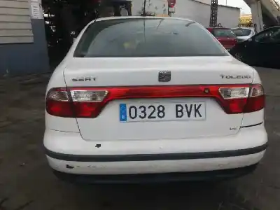 Sloopvoertuig seat toledo ii (1m2) 2.3 v5 20v van het jaar 2002 aangedreven aqn