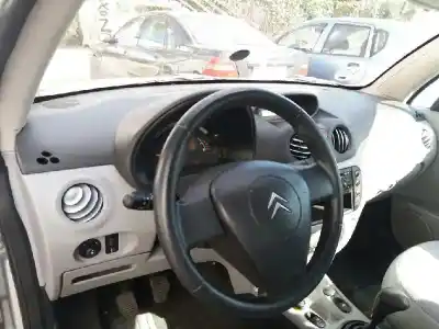 Veículo de Sucata citroen c3 pluriel 1.4 do ano 2003 alimentado kfv