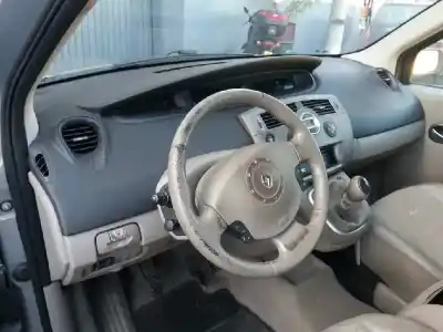 Здавання транспортного засобу renault scenic ii authentique року 2005 потужний f9q812