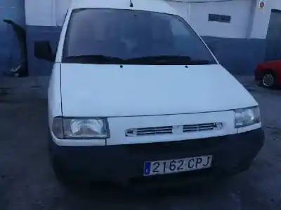 Veicolo di demolizione CITROEN JUMPY 2.0 HDi SX Caja cerrada acristalada dell'anno 2003 alimentato RHX