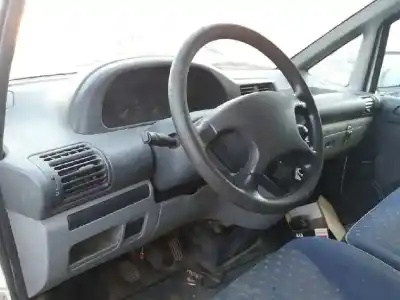 Veículo de Sucata citroen jumpy 2.0 hdi sx caja cerrada acristalada do ano 2003 alimentado rhx