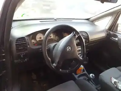 Veículo de Sucata opel zafira a design edition do ano 2003 alimentado y22dtr