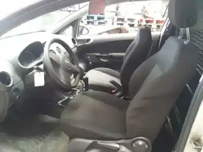 Veicolo di demolizione opel corsa d enjoy dell'anno 2007 alimentato z13dtj
