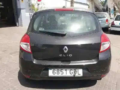 Veículo de Sucata renault clio iii emotion do ano 2009 alimentado k9k t7