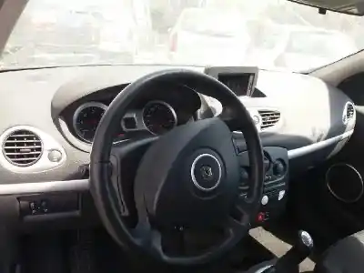 Veículo de Sucata renault clio iii emotion do ano 2009 alimentado k9k t7