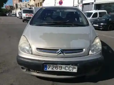 Vehículo de desguace CITROEN XSARA PICASSO 2.0 HDi del año 2002 con motor RHY