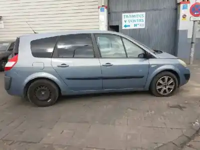 Veículo de Sucata renault scenic iii grand dynamique do ano 2005 alimentado f9q804