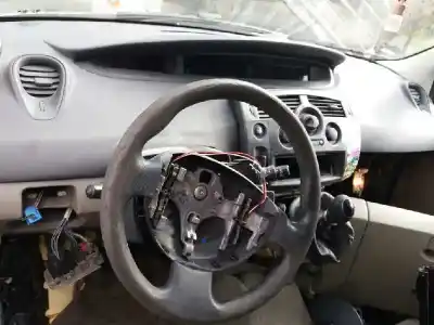 Veículo de Sucata renault scenic iii grand dynamique do ano 2005 alimentado f9q804