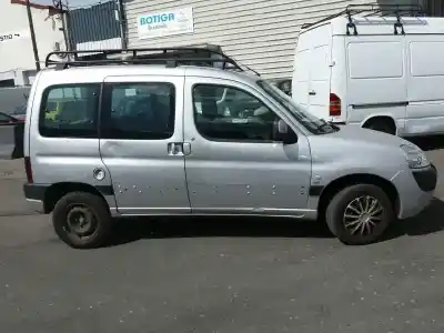 Veículo de Sucata peugeot partner (s1) combispace do ano 2001 alimentado rhy Veículo de Sucata peugeot partner (s1) combispace do ano 2001 alimentado rhy