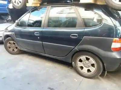 Scrapping Vehicle renault scenic (ja..) 1.9 dci authentique of the year 2002 powered f9q k7