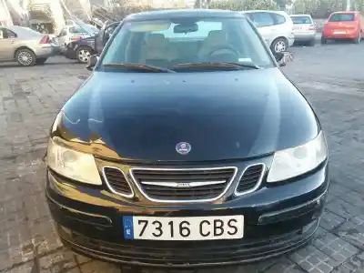 Veicolo di demolizione saab 9-3 berlina 2.2 s tid dell'anno 2002 alimentato d223l