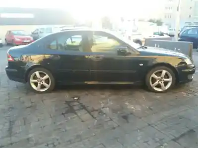 Veicolo di demolizione saab 9-3 berlina 2.2 s tid dell'anno 2002 alimentato d223l