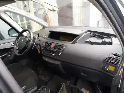 Scrapping Vehicle citroen c4 picasso sx of the year 2007 powered 9hz