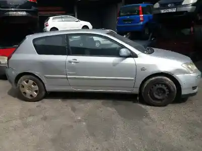 Veículo de Sucata toyota corolla (_e12_) 1.4 vvt-i (zze120_) do ano 2002 alimentado 4zzfe