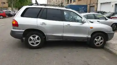 Veicolo di demolizione hyundai santa fe (sm) 2.0 gls crdi 4x4 dell'anno 2001 alimentato d4ea