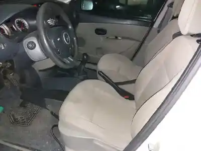 Veículo de Sucata renault clio iii 20 aniversario do ano 2006 alimentado k9k t7