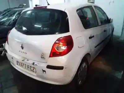 Veículo de Sucata renault clio iii 20 aniversario do ano 2006 alimentado k9k t7