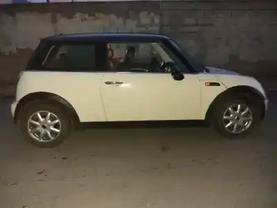 Здавання транспортного засобу mini mini (r50, r53) cooper року 2004 потужний  Здавання транспортного засобу mini mini (r50, r53) cooper року 2004 потужний