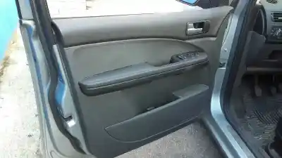 Здавання транспортного засобу ford focus c-max (cap) ambiente (d) року 2005 потужний g8da