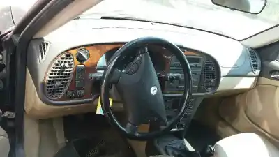 Veicolo di demolizione saab 9-3 berlina 2.2 s tid dell'anno 2000 alimentato d223l