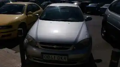 Vehicul casat chevrolet lacetti cdx al anului 2005 alimentat f16d3