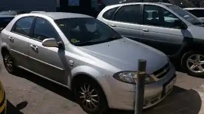 Vehicul casat chevrolet lacetti cdx al anului 2005 alimentat f16d3