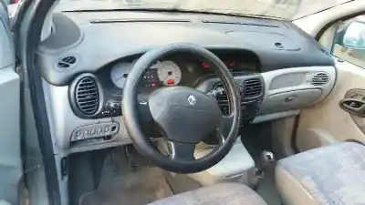 Scrapping Vehicle renault scenic (ja..) 1.9 dci authentique of the year 2001 powered f9qk7