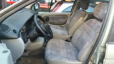 Scrapping Vehicle renault scenic (ja..) 1.9 dci authentique of the year 2001 powered f9qk7