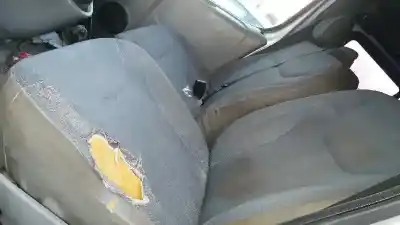 Veicolo di demolizione renault trafic p 1000 dell'anno 2002 alimentato 