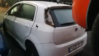 Veicolo di demolizione FIAT GRANDE PUNTO (199_) 1.3 D MULTIJET (199.AXD11, 199.AXD1A, 199.AXD1B,... dell'anno 2008 alimentato 199A3000