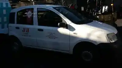 Scrapping Vehicle fiat panda / panda classic (169_) 1.3 d multijet 4x4 (169.axc2a) of the year 2010 powered 188a8000