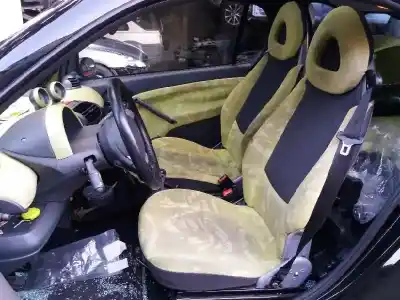 Scrapping Vehicle smart coupe cdi of the year 2004 powered om660940