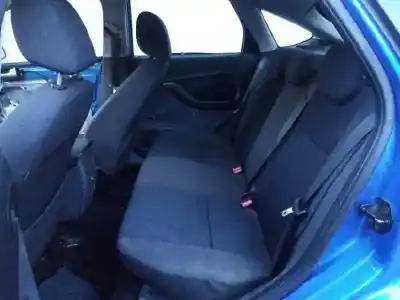 Veículo de Sucata ford focus berlina (cap) ghia do ano 2005 alimentado g8da