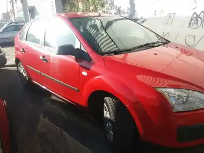 Veículo de Sucata ford focus berlina (cap) ghia do ano 2005 alimentado g8da
