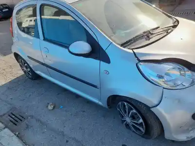 Veículo de Sucata peugeot 107 básico do ano 2007 alimentado 1kr