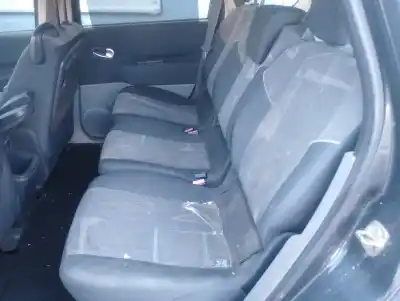 Scrapping Vehicle renault grand scenic jmj4 of the year 2005 powered f9q e8