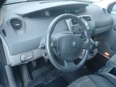 Scrapping Vehicle renault grand scenic jmj4 of the year 2005 powered f9q e8