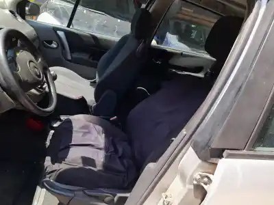 Scrapping Vehicle renault grand scenic jmj4 of the year 2007 powered f9q e8