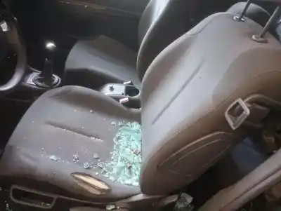 Veículo de Sucata citroen c4 coupe lx do ano 2005 alimentado kfu