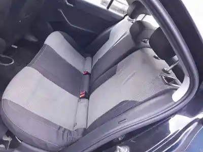 Veículo de Sucata skoda rapid active do ano 2013 alimentado cay