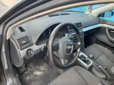 Sloopvoertuig audi a4 avant (8e) 1.8 t 163 cv / 120 kw van het jaar 2006 aangedreven bfb